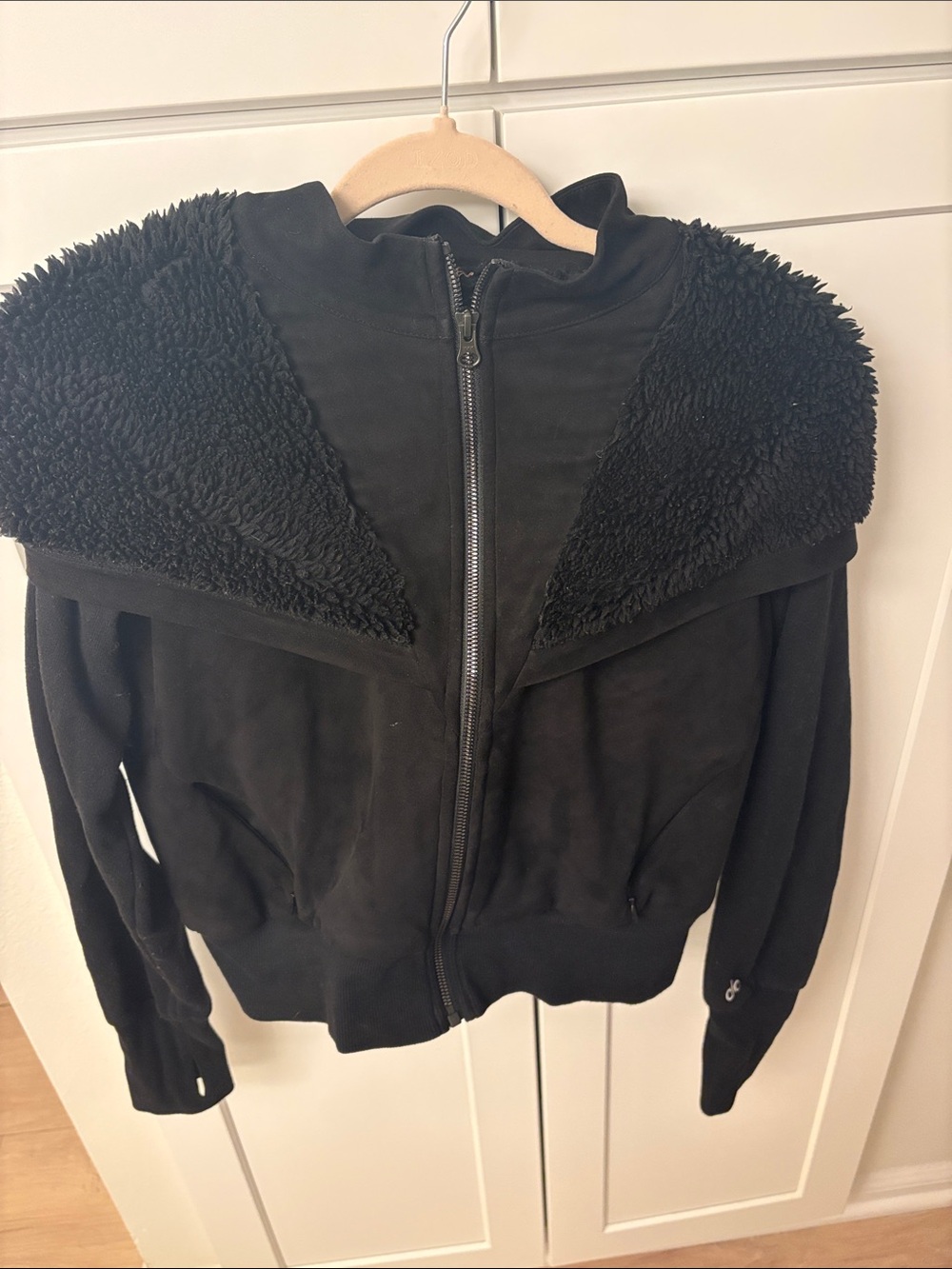 Alo Black Women's Zip-Up Jacket with Sherpa Collar